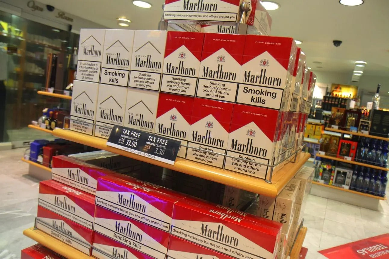 What brands of cigarettes are sold in Singapore?